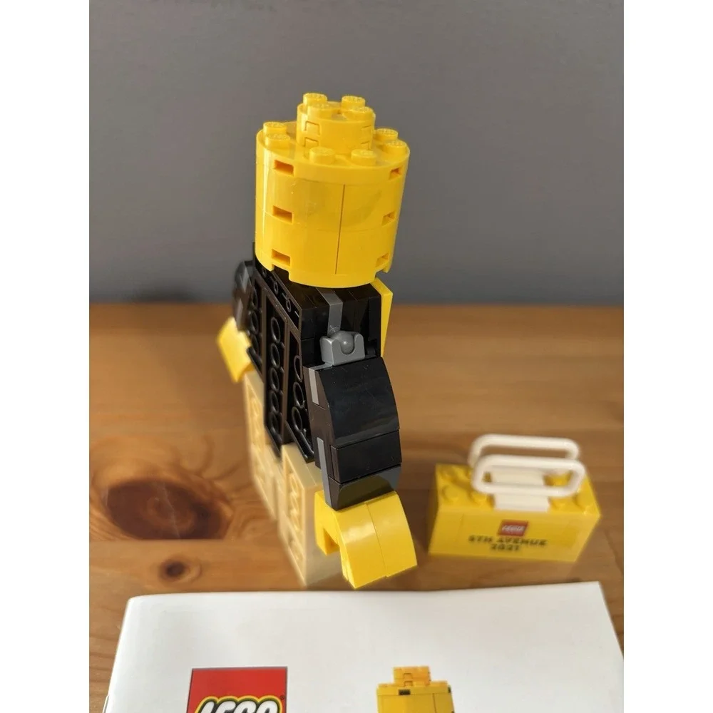 LEGO 6384214 LEGO Store Grand Opening Promo Exclusive Set 5th Avenue NYC